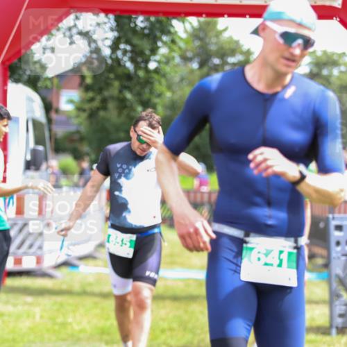 21.06.2026 - 29. Vierlanden-Triathlon Andreas Tolksdorf http://msf.ph/oto/9920573 21.06.2026 13:16:14 Ziel 70, 641, 655 meine-sportfotos.de