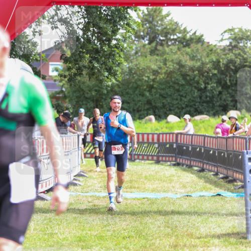 21.06.2026 - 29. Vierlanden-Triathlon Andreas Tolksdorf http://msf.ph/oto/9920578 21.06.2026 13:16:25 Ziel 34, 70, 131, 657 meine-sportfotos.de