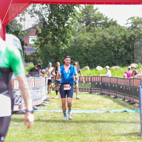 21.06.2026 - 29. Vierlanden-Triathlon Andreas Tolksdorf http://msf.ph/oto/9920581 21.06.2026 13:16:25 Ziel 34, 70, 131, 657 meine-sportfotos.de