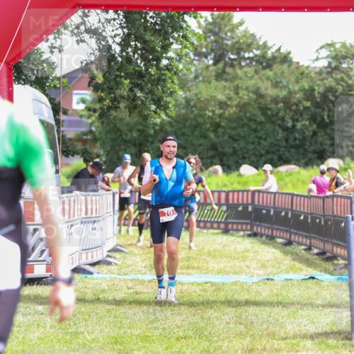 21.06.2026 - 29. Vierlanden-Triathlon Andreas Tolksdorf http://msf.ph/oto/9920582 21.06.2026 13:16:25 Ziel 34, 70, 131, 657 meine-sportfotos.de