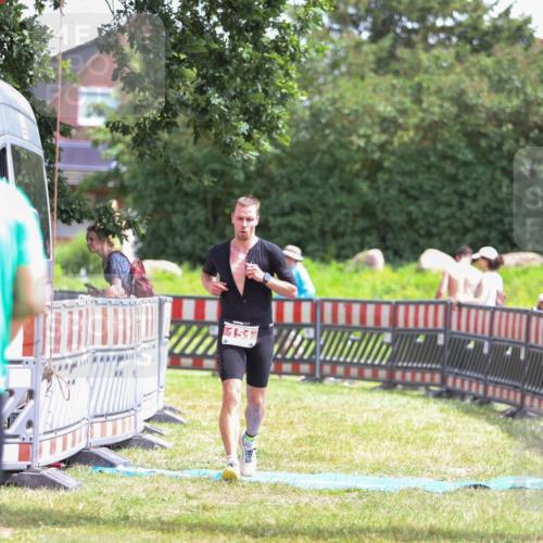 21.06.2026 - 29. Vierlanden-Triathlon Andreas Tolksdorf http://msf.ph/oto/9920598 21.06.2026 13:16:48 Ziel 151, 166, 743 meine-sportfotos.de