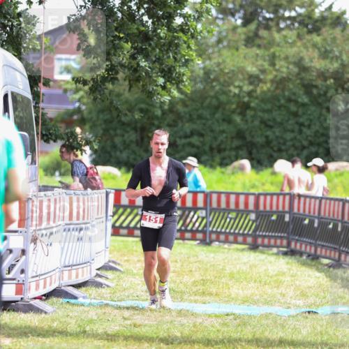 21.06.2026 - 29. Vierlanden-Triathlon Andreas Tolksdorf http://msf.ph/oto/9920602 21.06.2026 13:16:48 Ziel 151, 166, 743 meine-sportfotos.de