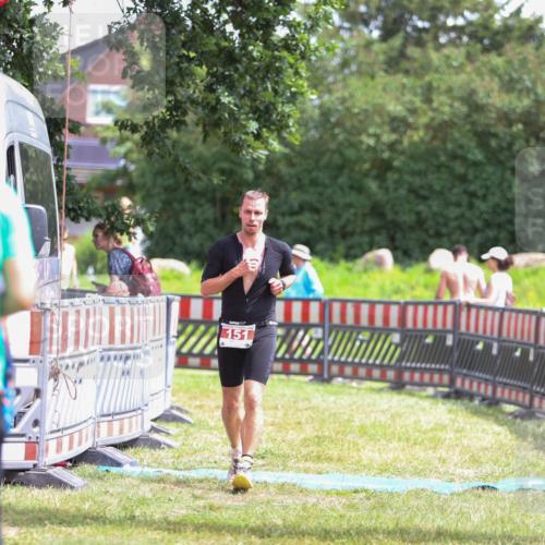 21.06.2026 - 29. Vierlanden-Triathlon Andreas Tolksdorf http://msf.ph/oto/9920605 21.06.2026 13:16:48 Ziel 151, 166, 743 meine-sportfotos.de
