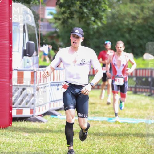 21.06.2026 - 29. Vierlanden-Triathlon Andreas Tolksdorf http://msf.ph/oto/9920608 21.06.2026 13:17:21 Ziel 7, 130, 160 meine-sportfotos.de