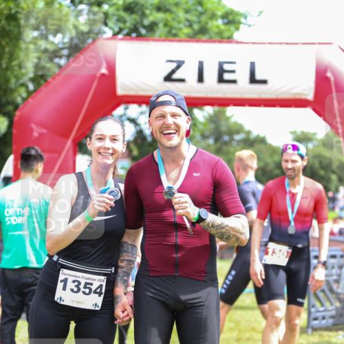 21.06.2026 - 29. Vierlanden-Triathlon Andreas Tolksdorf http://msf.ph/oto/9920640 21.06.2026 13:17:36 Ziel 253, 744 meine-sportfotos.de
