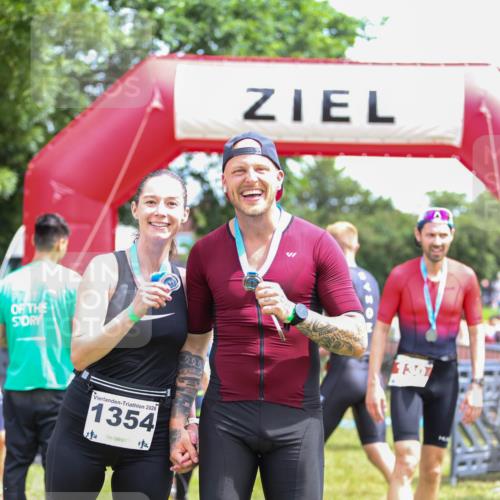 21.06.2026 - 29. Vierlanden-Triathlon Andreas Tolksdorf http://msf.ph/oto/9920641 21.06.2026 13:17:36 Ziel 253, 744 meine-sportfotos.de