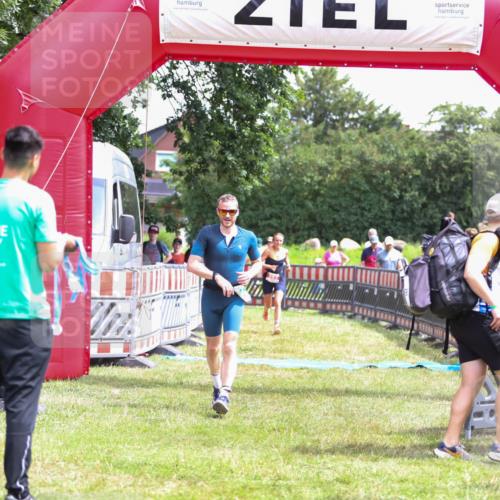 21.06.2026 - 29. Vierlanden-Triathlon Andreas Tolksdorf http://msf.ph/oto/9920651 21.06.2026 13:17:45 Ziel 253, 696, 744 meine-sportfotos.de