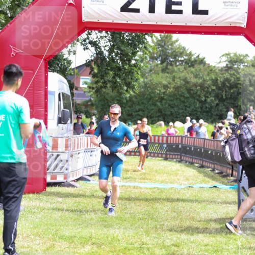 21.06.2026 - 29. Vierlanden-Triathlon Andreas Tolksdorf http://msf.ph/oto/9920655 21.06.2026 13:17:45 Ziel 253, 696, 744 meine-sportfotos.de