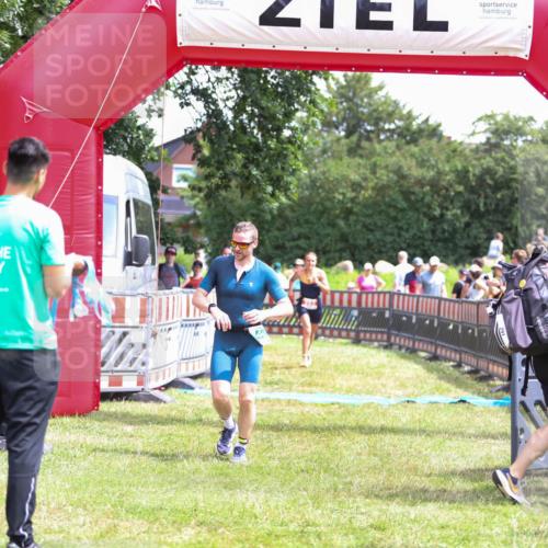 21.06.2026 - 29. Vierlanden-Triathlon Andreas Tolksdorf http://msf.ph/oto/9920656 21.06.2026 13:17:45 Ziel 253, 696, 744 meine-sportfotos.de
