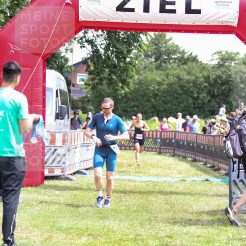 21.06.2026 - 29. Vierlanden-Triathlon Andreas Tolksdorf http://msf.ph/oto/9920657 21.06.2026 13:17:45 Ziel 253, 696, 744 meine-sportfotos.de