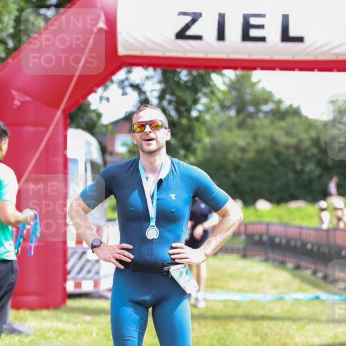 21.06.2026 - 29. Vierlanden-Triathlon Andreas Tolksdorf http://msf.ph/oto/9920664 21.06.2026 13:17:54 Ziel 50, 696 meine-sportfotos.de
