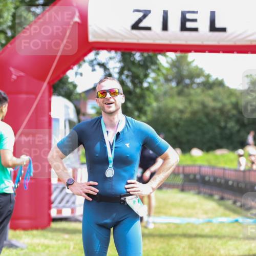 21.06.2026 - 29. Vierlanden-Triathlon Andreas Tolksdorf http://msf.ph/oto/9920666 21.06.2026 13:17:54 Ziel 50, 696 meine-sportfotos.de