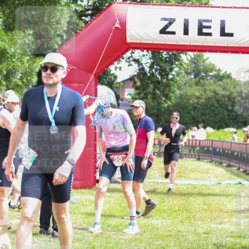 21.06.2026 - 29. Vierlanden-Triathlon Andreas Tolksdorf http://msf.ph/oto/9920687 21.06.2026 13:18:11 Ziel 659, 742 meine-sportfotos.de