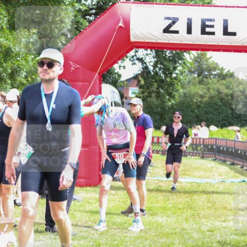 21.06.2026 - 29. Vierlanden-Triathlon Andreas Tolksdorf http://msf.ph/oto/9920689 21.06.2026 13:18:11 Ziel 659, 742 meine-sportfotos.de