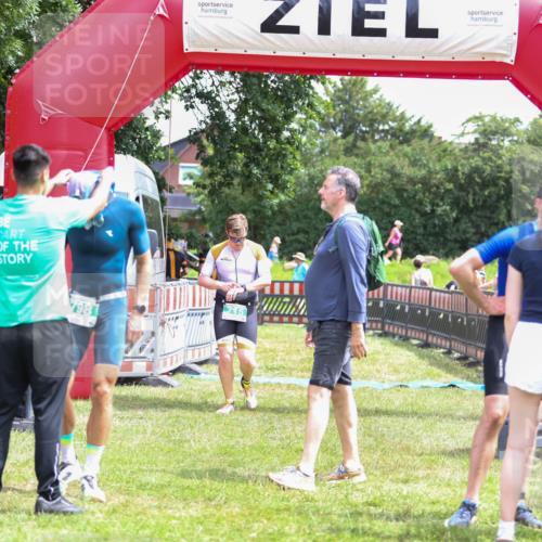 21.06.2026 - 29. Vierlanden-Triathlon Andreas Tolksdorf http://msf.ph/oto/9920713 21.06.2026 13:18:29 Ziel 715, 773 meine-sportfotos.de