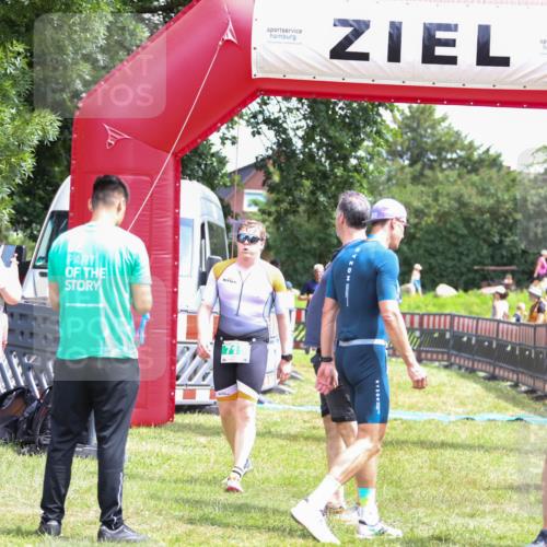 21.06.2026 - 29. Vierlanden-Triathlon Andreas Tolksdorf http://msf.ph/oto/9920716 21.06.2026 13:18:32 Ziel 715, 773 meine-sportfotos.de