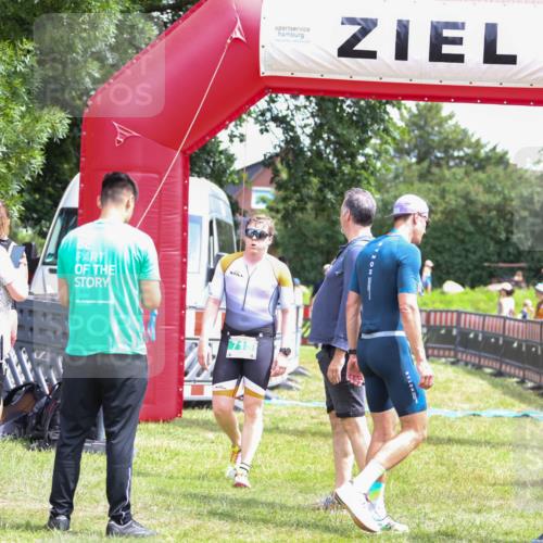 21.06.2026 - 29. Vierlanden-Triathlon Andreas Tolksdorf http://msf.ph/oto/9920718 21.06.2026 13:18:32 Ziel 715, 773 meine-sportfotos.de