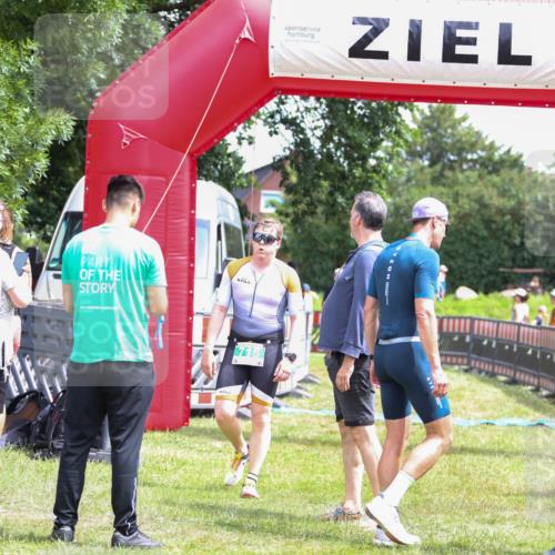 21.06.2026 - 29. Vierlanden-Triathlon Andreas Tolksdorf http://msf.ph/oto/9920719 21.06.2026 13:18:32 Ziel 715, 773 meine-sportfotos.de