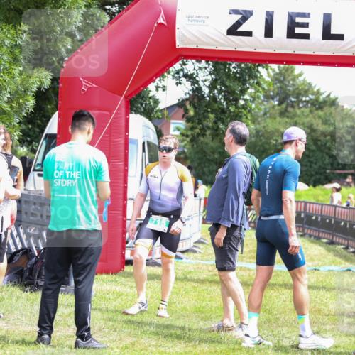 21.06.2026 - 29. Vierlanden-Triathlon Andreas Tolksdorf http://msf.ph/oto/9920722 21.06.2026 13:18:32 Ziel 715, 773 meine-sportfotos.de