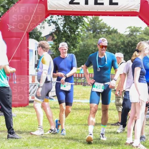 21.06.2026 - 29. Vierlanden-Triathlon Andreas Tolksdorf http://msf.ph/oto/9920727 21.06.2026 13:18:38 Ziel 773 meine-sportfotos.de