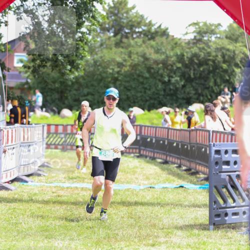 21.06.2026 - 29. Vierlanden-Triathlon Andreas Tolksdorf http://msf.ph/oto/9920733 21.06.2026 13:18:51 Ziel 179, 688 meine-sportfotos.de