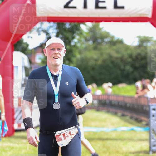 21.06.2026 - 29. Vierlanden-Triathlon Andreas Tolksdorf http://msf.ph/oto/9920746 21.06.2026 13:19:59 Ziel 673, 811 meine-sportfotos.de