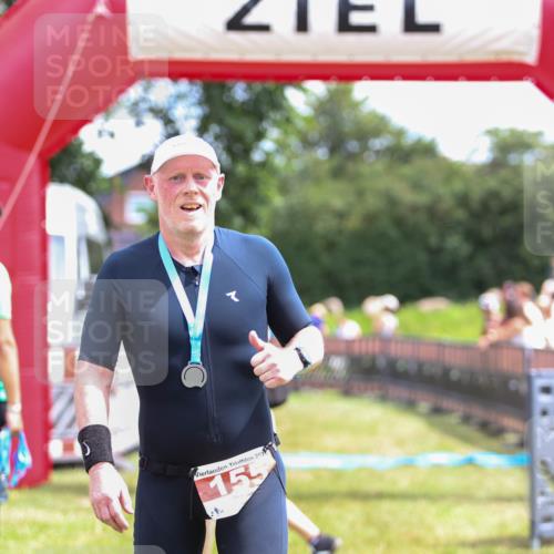 21.06.2026 - 29. Vierlanden-Triathlon Andreas Tolksdorf http://msf.ph/oto/9920747 21.06.2026 13:19:59 Ziel 673, 811 meine-sportfotos.de