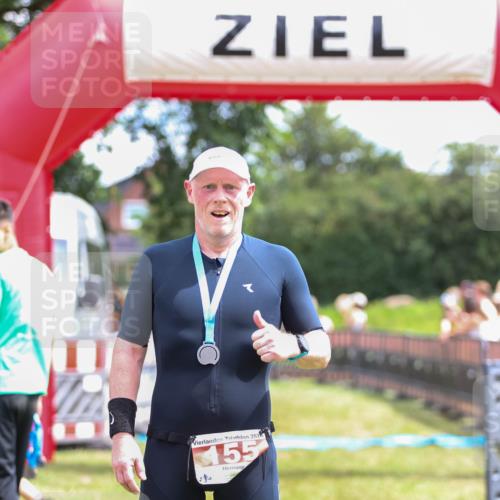21.06.2026 - 29. Vierlanden-Triathlon Andreas Tolksdorf http://msf.ph/oto/9920756 21.06.2026 13:20:00 Ziel 673, 811 meine-sportfotos.de