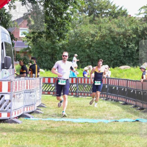 21.06.2026 - 29. Vierlanden-Triathlon Andreas Tolksdorf http://msf.ph/oto/9920758 21.06.2026 13:20:07 Ziel 673, 751, 811 meine-sportfotos.de