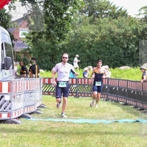 21.06.2026 - 29. Vierlanden-Triathlon Andreas Tolksdorf http://msf.ph/oto/9920760 21.06.2026 13:20:07 Ziel 673, 751, 811 meine-sportfotos.de