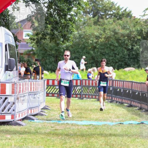 21.06.2026 - 29. Vierlanden-Triathlon Andreas Tolksdorf http://msf.ph/oto/9920764 21.06.2026 13:20:07 Ziel 673, 751, 811 meine-sportfotos.de