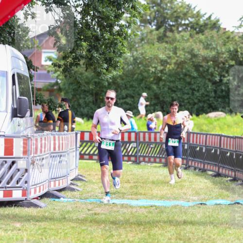 21.06.2026 - 29. Vierlanden-Triathlon Andreas Tolksdorf http://msf.ph/oto/9920767 21.06.2026 13:20:07 Ziel 673, 751, 811 meine-sportfotos.de