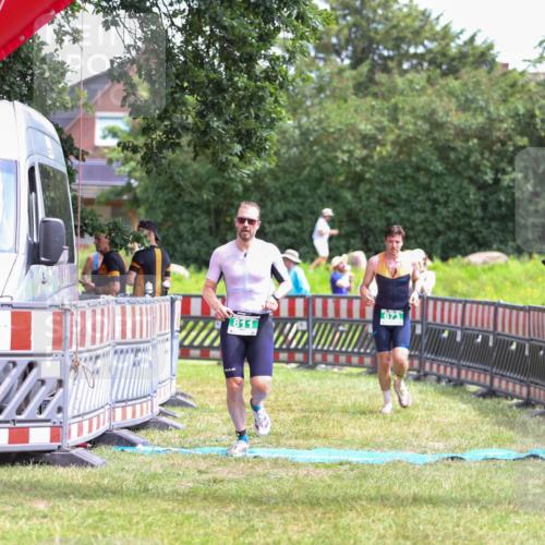 21.06.2026 - 29. Vierlanden-Triathlon Andreas Tolksdorf http://msf.ph/oto/9920768 21.06.2026 13:20:07 Ziel 673, 751, 811 meine-sportfotos.de