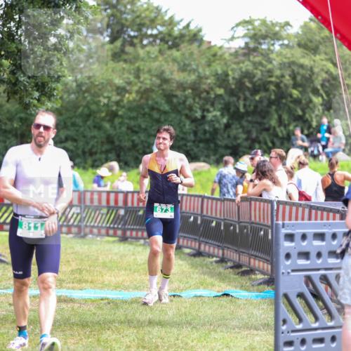 21.06.2026 - 29. Vierlanden-Triathlon Andreas Tolksdorf http://msf.ph/oto/9920779 21.06.2026 13:20:10 Ziel 673, 751, 811 meine-sportfotos.de