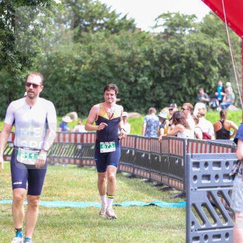 21.06.2026 - 29. Vierlanden-Triathlon Andreas Tolksdorf http://msf.ph/oto/9920784 21.06.2026 13:20:11 Ziel 673, 751, 811 meine-sportfotos.de