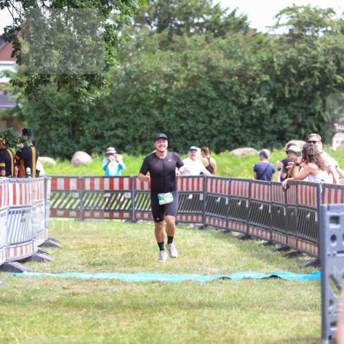 21.06.2026 - 29. Vierlanden-Triathlon Andreas Tolksdorf http://msf.ph/oto/9920799 21.06.2026 13:20:27 Ziel 709 meine-sportfotos.de