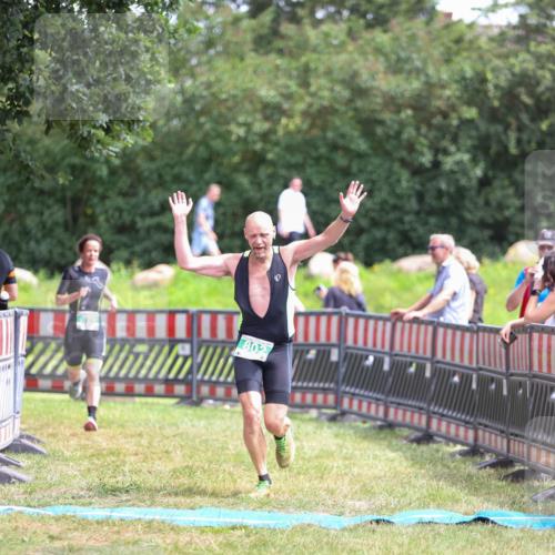 21.06.2026 - 29. Vierlanden-Triathlon Andreas Tolksdorf http://msf.ph/oto/9920821 21.06.2026 13:20:51 Ziel 802, 876 meine-sportfotos.de