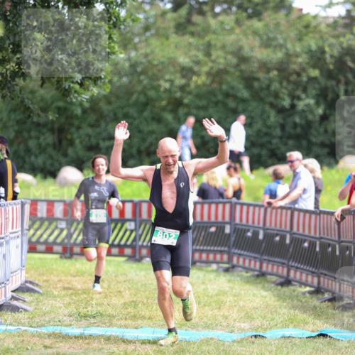 21.06.2026 - 29. Vierlanden-Triathlon Andreas Tolksdorf http://msf.ph/oto/9920826 21.06.2026 13:20:52 Ziel 802, 876 meine-sportfotos.de