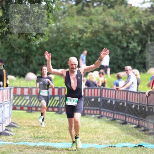21.06.2026 - 29. Vierlanden-Triathlon Andreas Tolksdorf http://msf.ph/oto/9920828 21.06.2026 13:20:52 Ziel 802, 876 meine-sportfotos.de