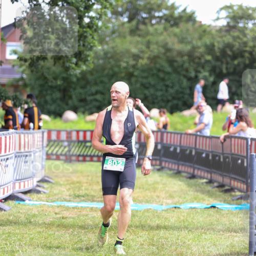 21.06.2026 - 29. Vierlanden-Triathlon Andreas Tolksdorf http://msf.ph/oto/9920836 21.06.2026 13:20:54 Ziel 802, 876 meine-sportfotos.de