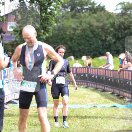 21.06.2026 - 29. Vierlanden-Triathlon Andreas Tolksdorf http://msf.ph/oto/9920841 21.06.2026 13:20:59 Ziel 876 meine-sportfotos.de