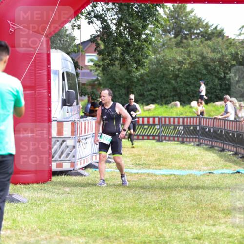 21.06.2026 - 29. Vierlanden-Triathlon Andreas Tolksdorf http://msf.ph/oto/9920854 21.06.2026 13:21:19 Ziel 176, 807 meine-sportfotos.de