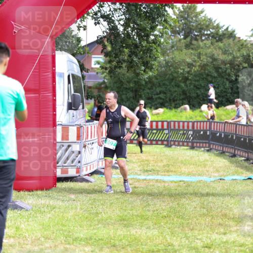 21.06.2026 - 29. Vierlanden-Triathlon Andreas Tolksdorf http://msf.ph/oto/9920856 21.06.2026 13:21:19 Ziel 176, 807 meine-sportfotos.de