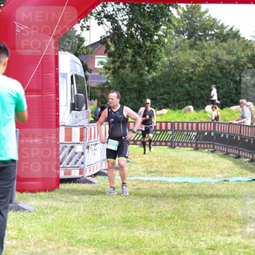 21.06.2026 - 29. Vierlanden-Triathlon Andreas Tolksdorf http://msf.ph/oto/9920858 21.06.2026 13:21:20 Ziel 176, 807 meine-sportfotos.de