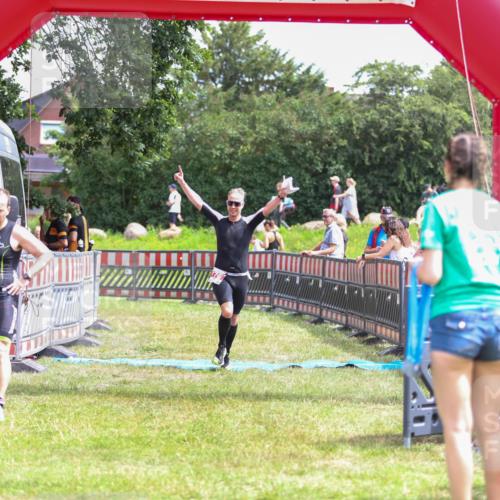 21.06.2026 - 29. Vierlanden-Triathlon Andreas Tolksdorf http://msf.ph/oto/9920868 21.06.2026 13:21:23 Ziel 176 meine-sportfotos.de