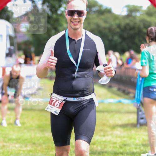 21.06.2026 - 29. Vierlanden-Triathlon Andreas Tolksdorf http://msf.ph/oto/9920880 21.06.2026 13:21:33 Ziel  meine-sportfotos.de