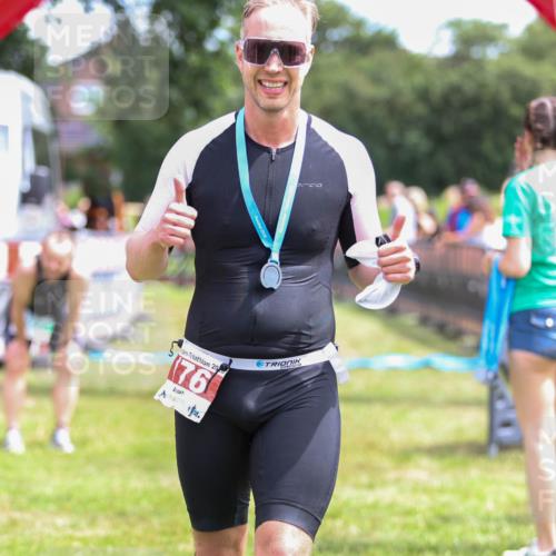 21.06.2026 - 29. Vierlanden-Triathlon Andreas Tolksdorf http://msf.ph/oto/9920881 21.06.2026 13:21:33 Ziel  meine-sportfotos.de