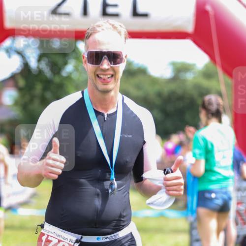 21.06.2026 - 29. Vierlanden-Triathlon Andreas Tolksdorf http://msf.ph/oto/9920890 21.06.2026 13:21:34 Ziel  meine-sportfotos.de