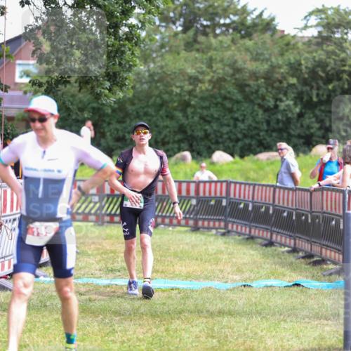 21.06.2026 - 29. Vierlanden-Triathlon Andreas Tolksdorf http://msf.ph/oto/9920915 21.06.2026 13:22:12 Ziel 740, 1014 meine-sportfotos.de