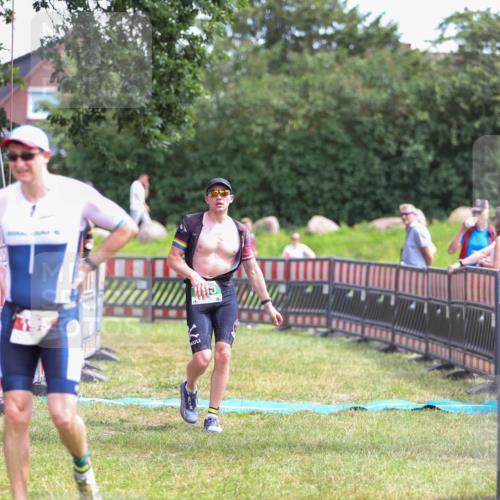 21.06.2026 - 29. Vierlanden-Triathlon Andreas Tolksdorf http://msf.ph/oto/9920919 21.06.2026 13:22:12 Ziel 740, 1014 meine-sportfotos.de